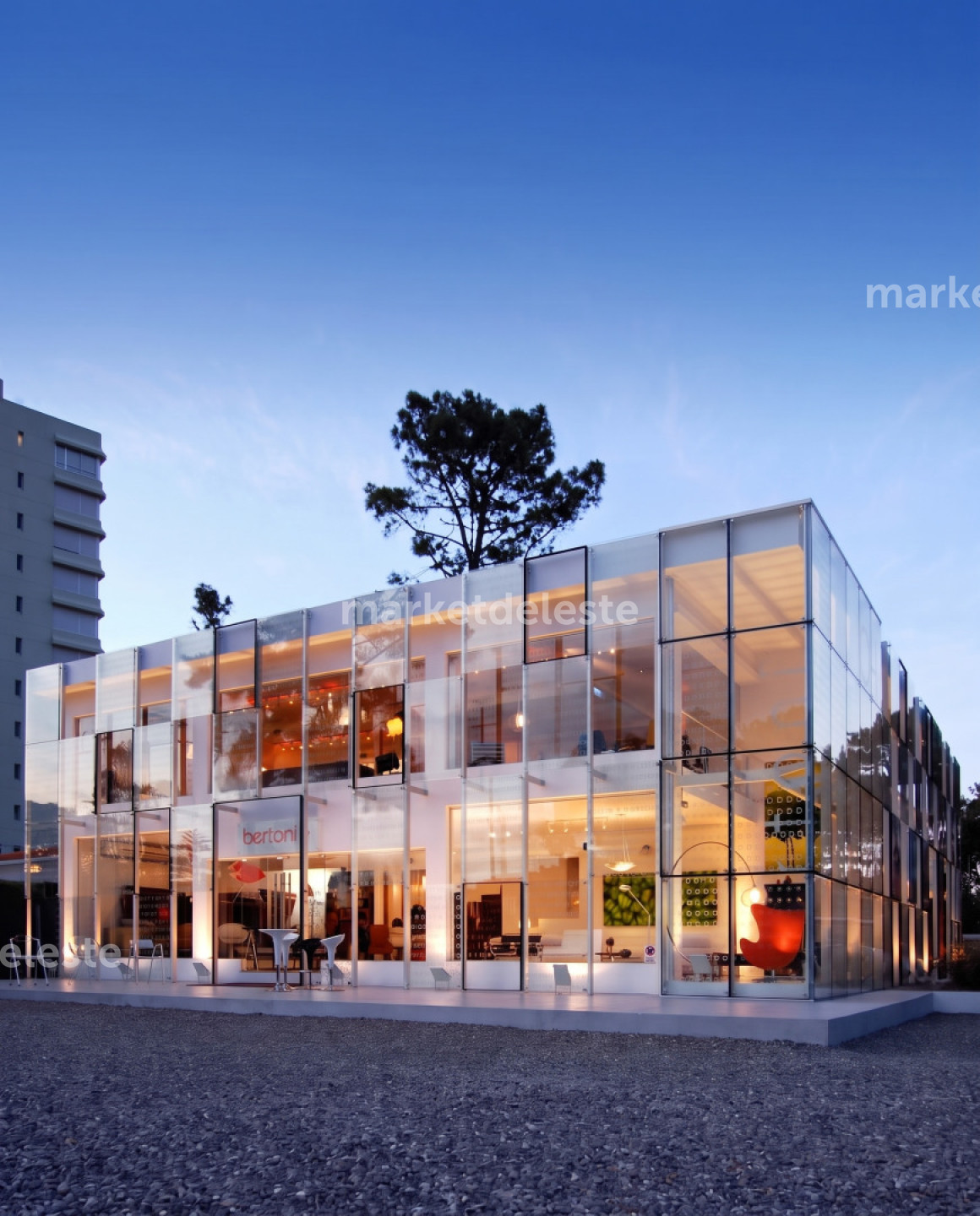 LOCAL COMERCIAL EN VENTA