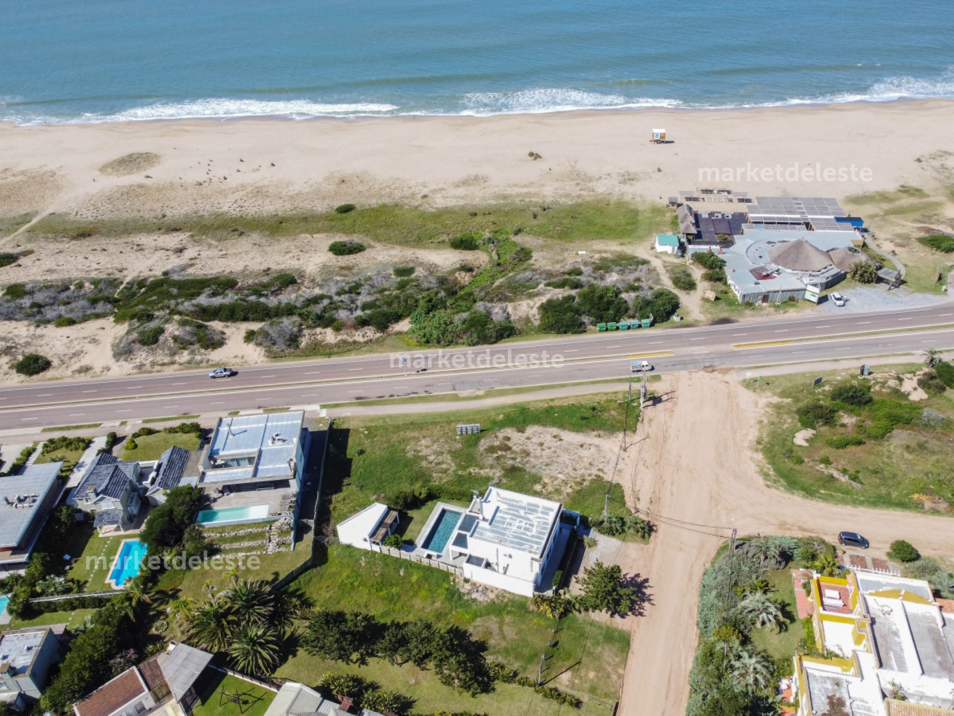 TERRENO PRIMERA LINEA MONTOYA 