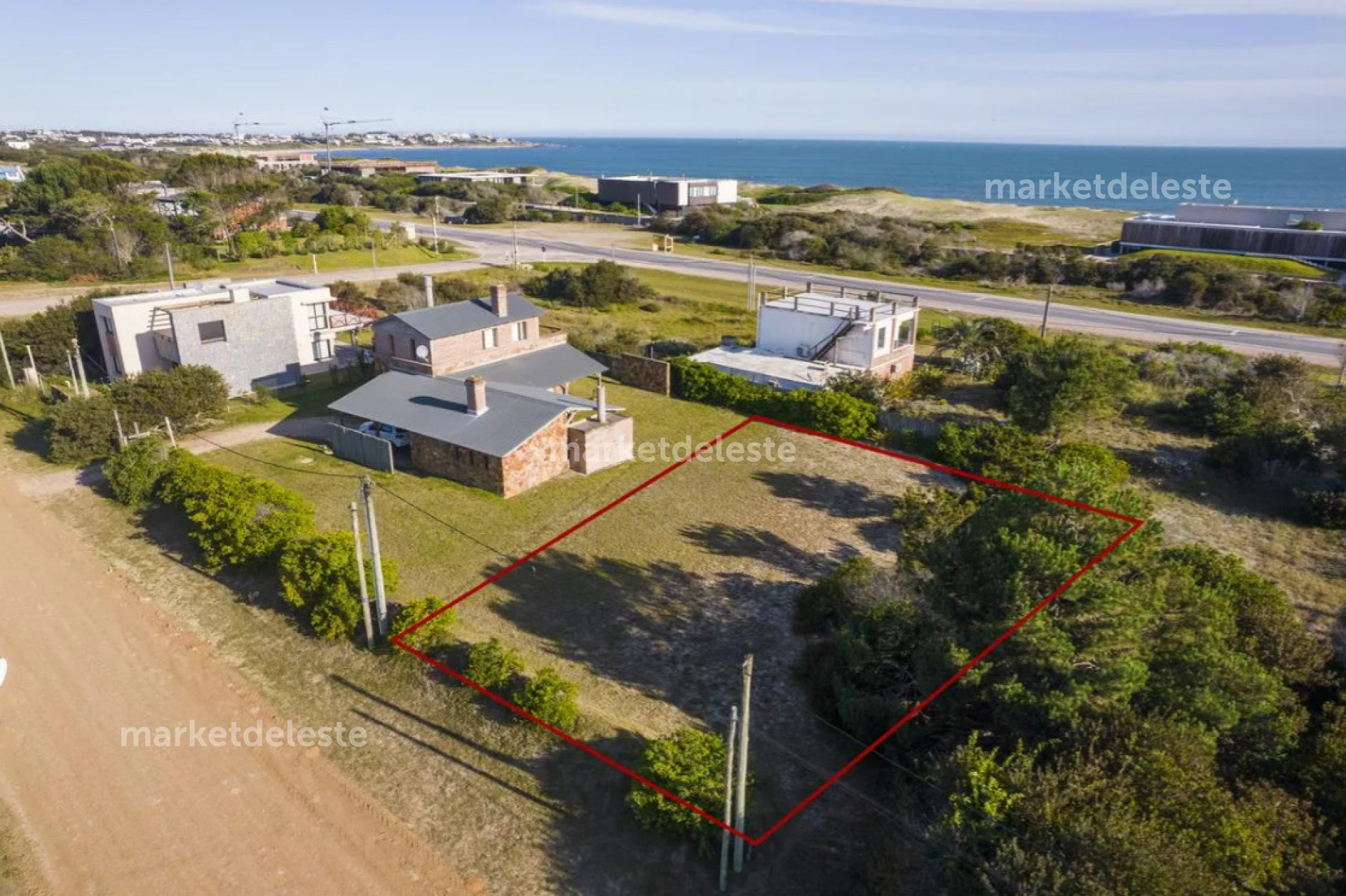 TERRENO 451m2 - LA JUANITA