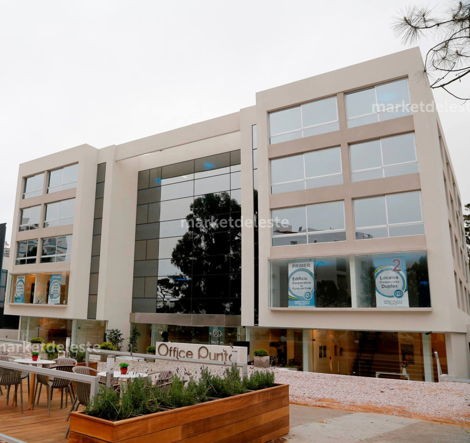 OFFICE PUNTA . OFICINA EN VENTA