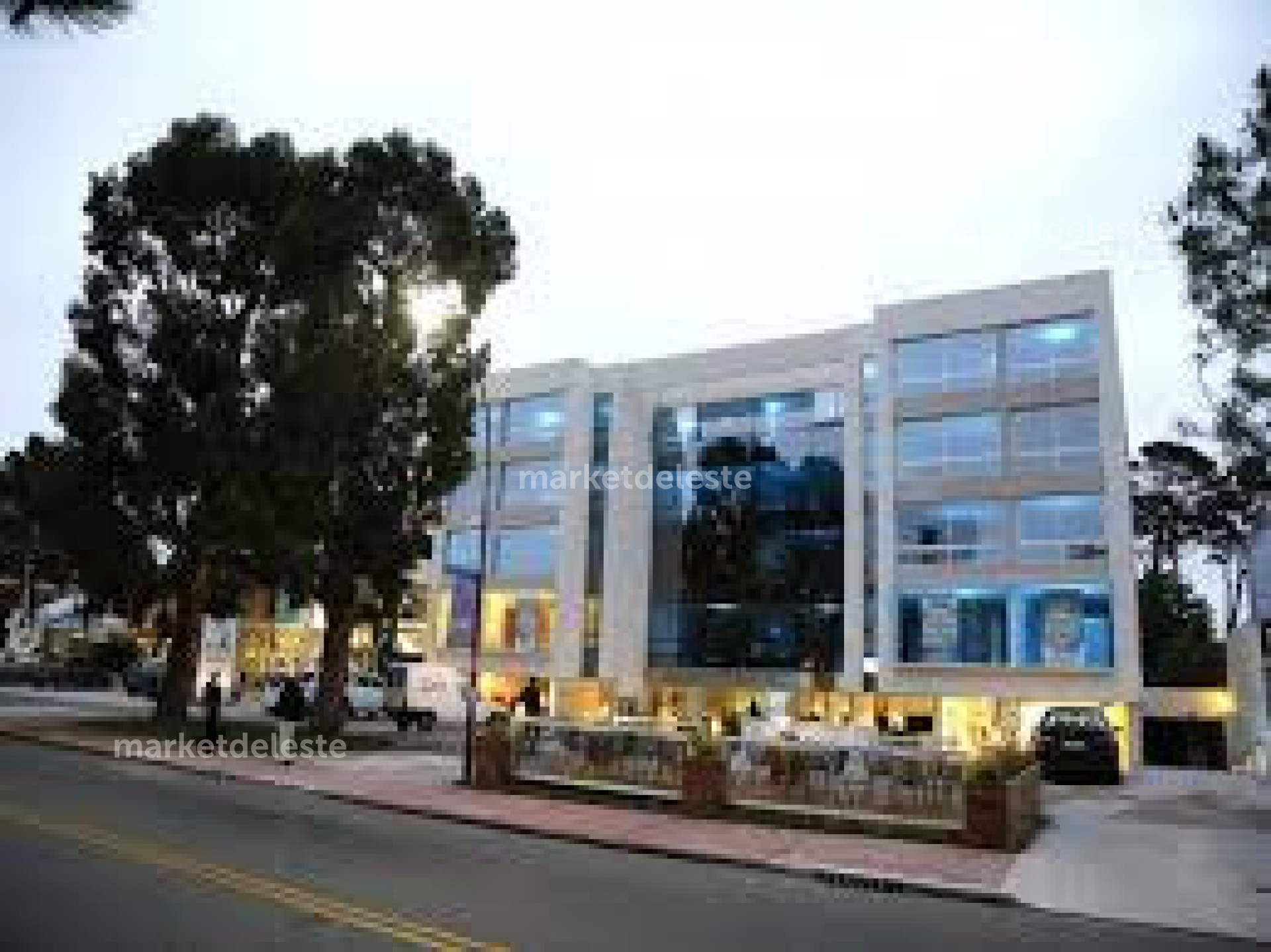 OFFICE PUNTA - OFICINA EN VENTA 