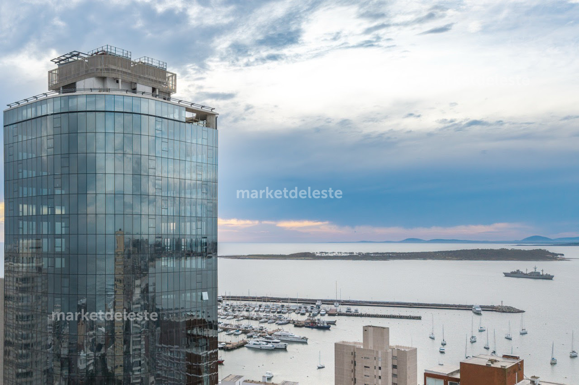 WORLD TRADE CENTER FREE ZONE PUNTA DEL ESTE - FULL FLOOR
