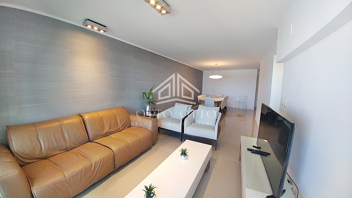 Apartamento de 3 dormitorios en Punta del Este imagen 3