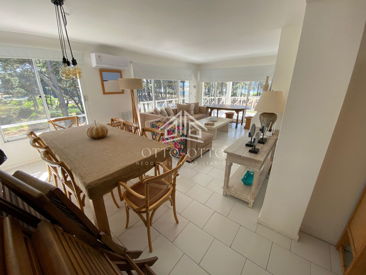 Apartamento de 2 habitaciones en la Brava, Punta del Este.
