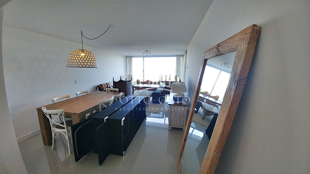 Apartamento en venta Playa Mansa 2 dormitorios