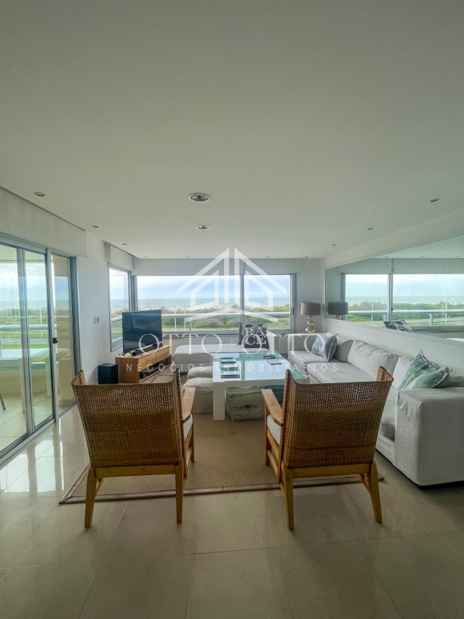 Apartamento de 3 dormitorios en Punta del Este, Playa Brava FRENTE AL MAR imagen 4