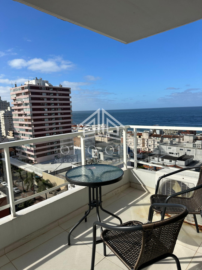 Venta apartamento dos dormitorios punta del este peninsula con garaje imagen 3