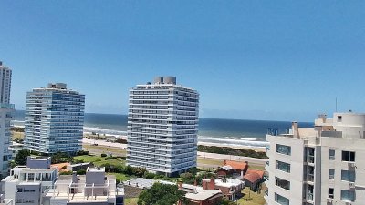 Apartamento de 3 dormitorios en Punta del Este