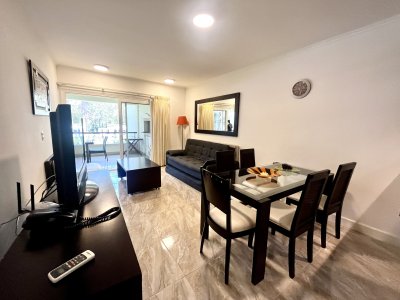 Apartamento en venta con terraza y parrilla en Solanas Green Park