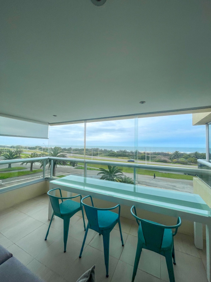 Apartamento de 3 dormitorios en Punta del Este, Playa Brava