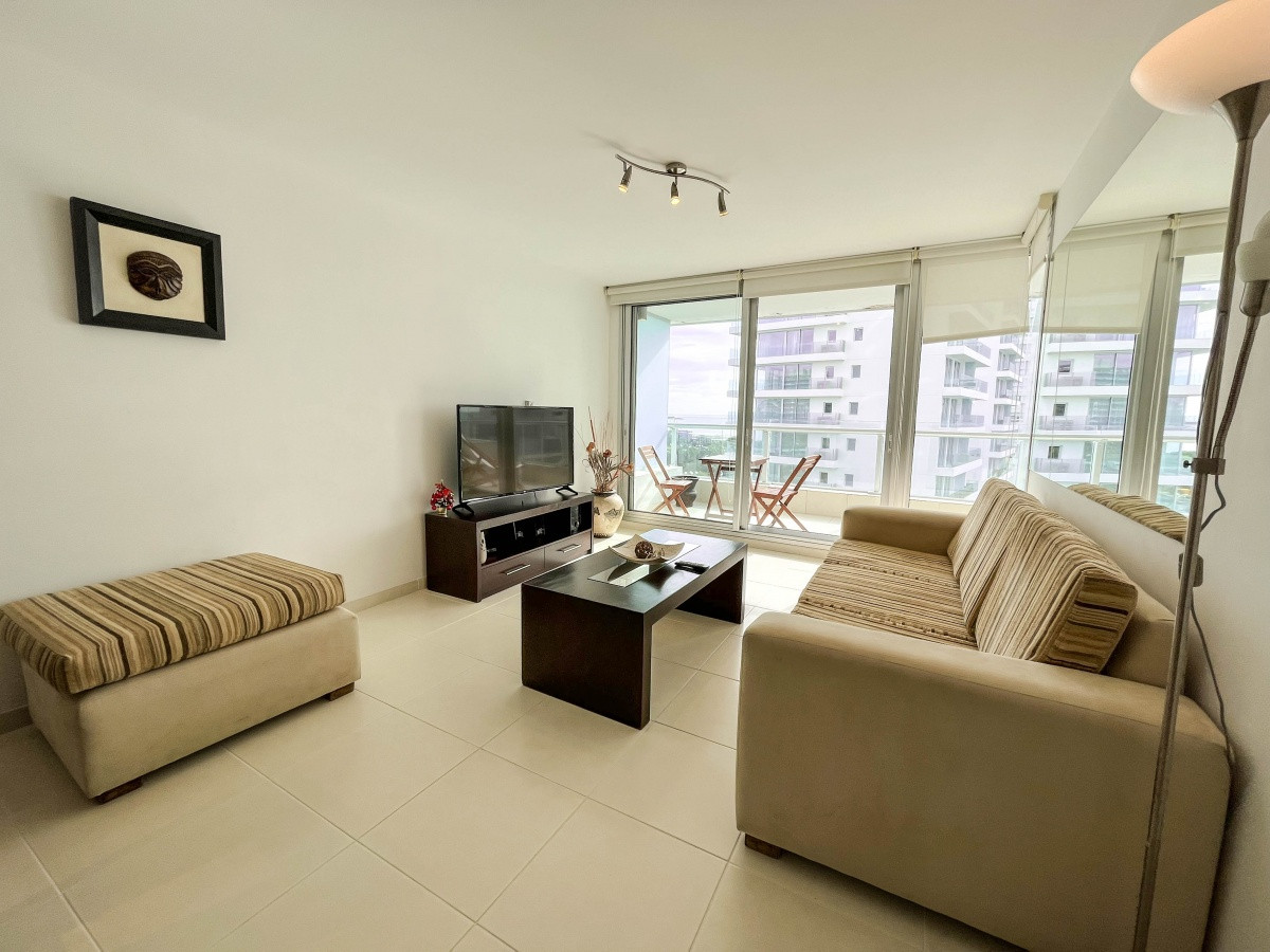 Apartamento en venta, 2 dormitorios en Playa Mansa. Punta del Este