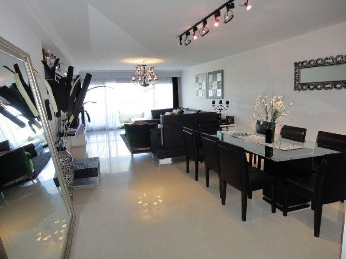 Apartamento en venta Playa Brava 3 dormitorios