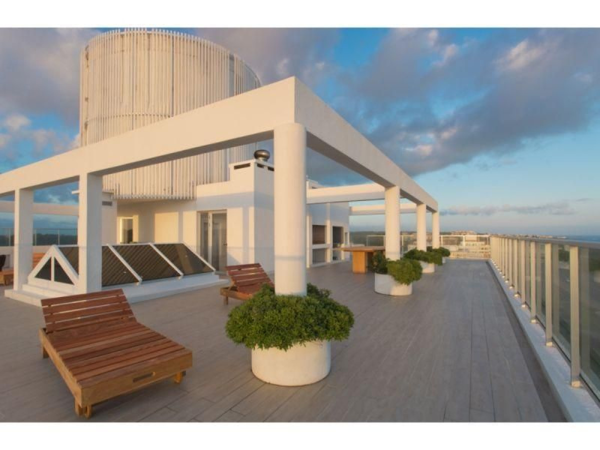 Apartamento en venta y alquiler temporario Playa Brava 4 dormitorios