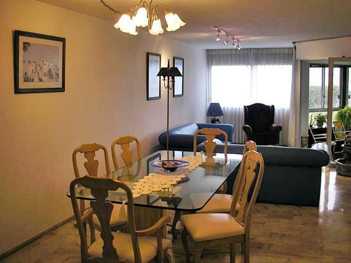Apartamento en alquiler temporario Roosevelt 3 dormitorios