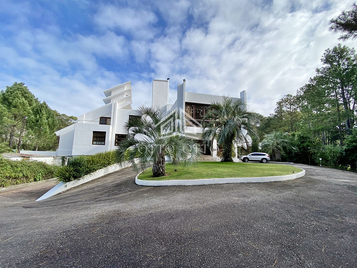 Magnifica residencia en Club del Lago imagen 3