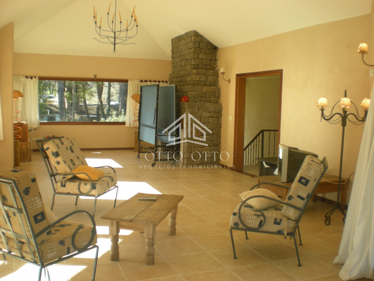 Casa en venta Lugano Marly 4 dormitorios