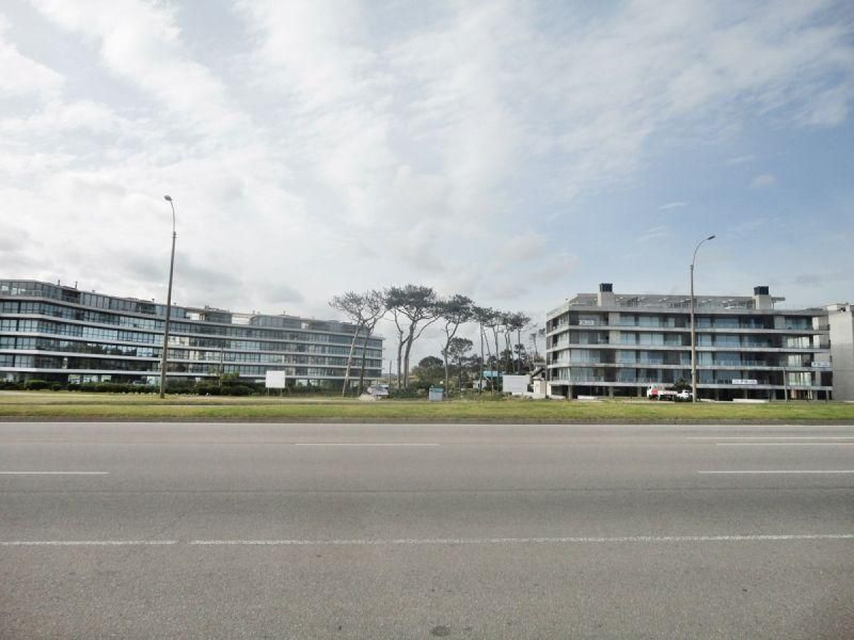 Terreno en venta Pinares 
