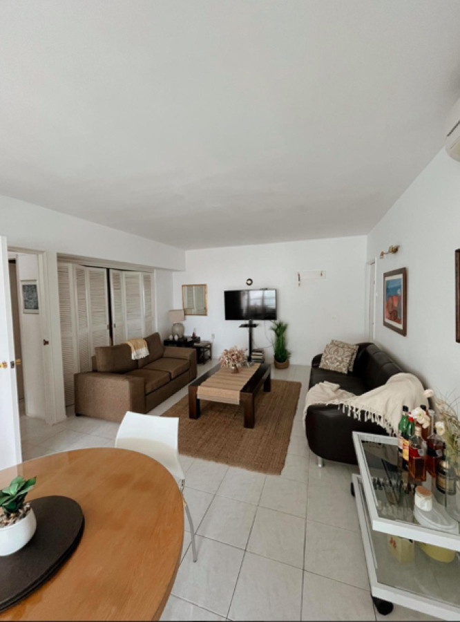 APARTAMENTO CON VISTA AL PUERTO 2 DORMITORIOS