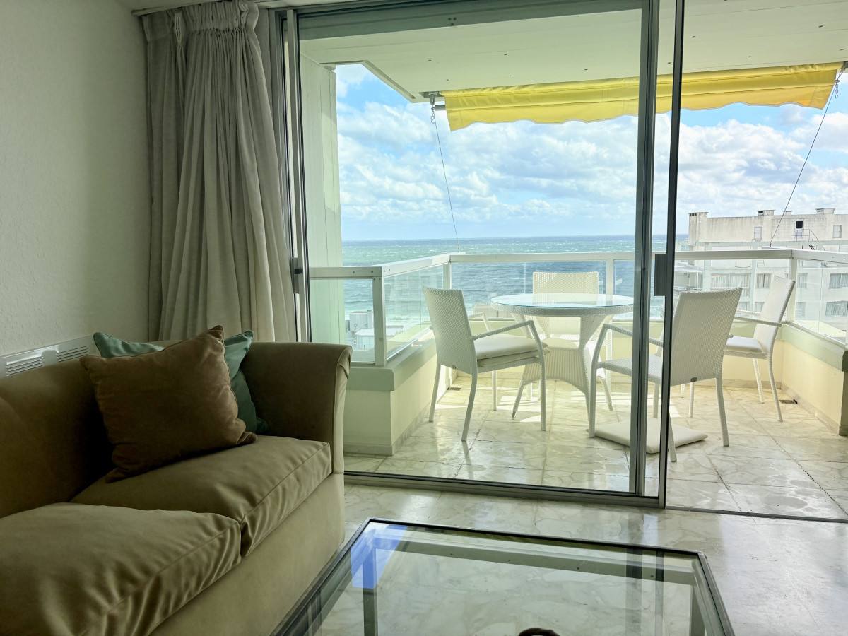 APARTAMENTO EN VENTA TRES DORMITORIOS