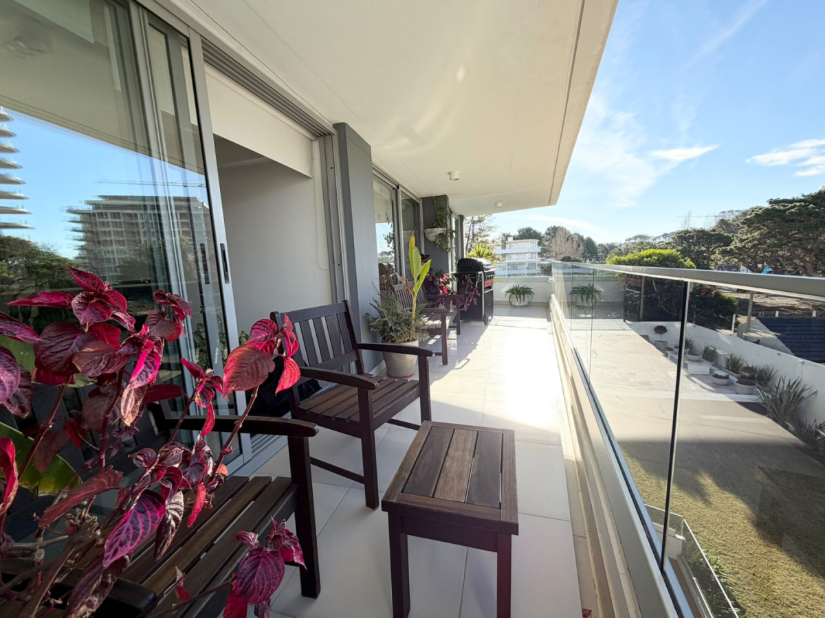 Apartamento de 3 dormitorios en Playa Brava