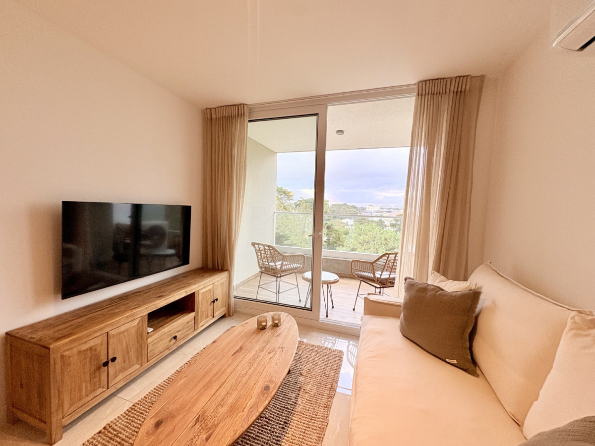Moderno Apartamento de 2 Dormitorios en Aidy Grill, Punta del Este. 