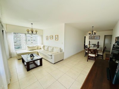 Venta apartamento el corazón de la península 2 dormitorios 2 baños.