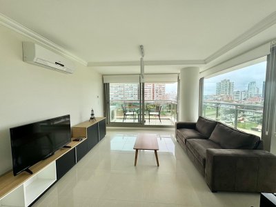 Apartamento en Venta de Dos Dormitorios en Península