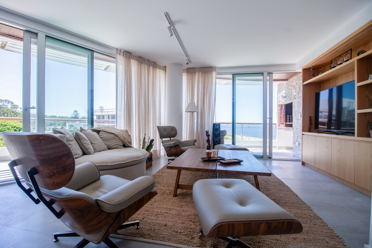 apartamento venta 2 dormitorios mansa punta del este vista al mar penthouse