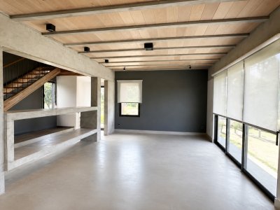 Casa alquiler anual 3 dormitorios Golf sin muebles 