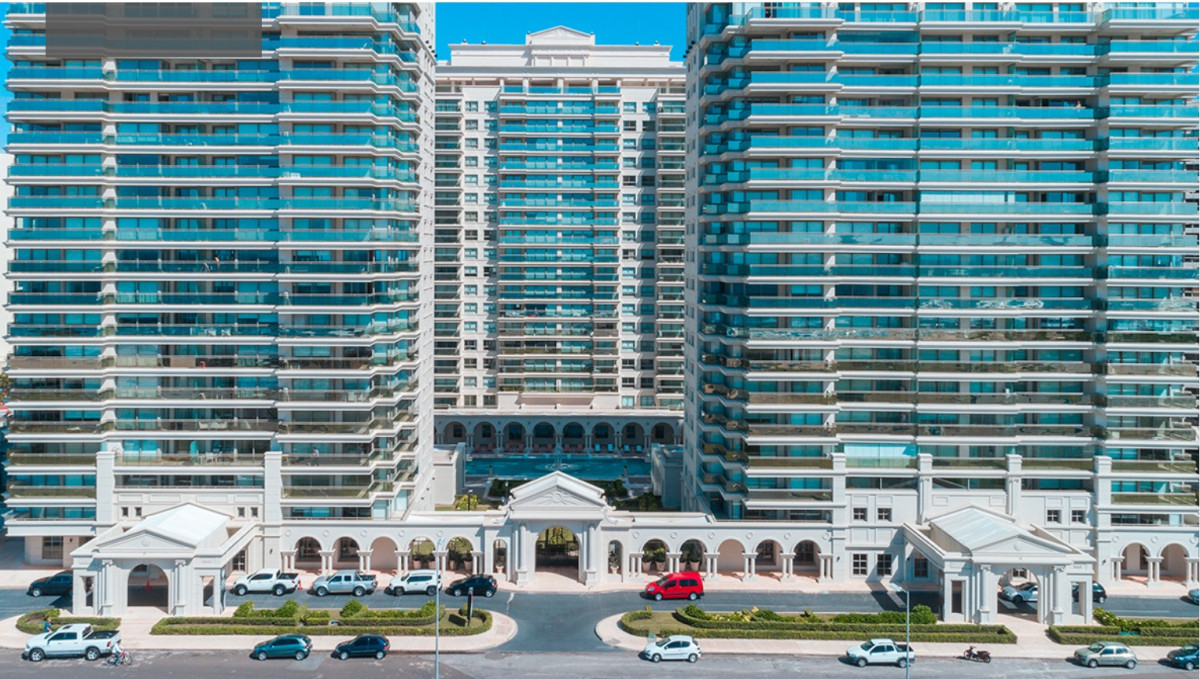 VENTA APARTAMENTO 2 DORMITORIOS TORRE CATEGORIA PLAYA BRAVA