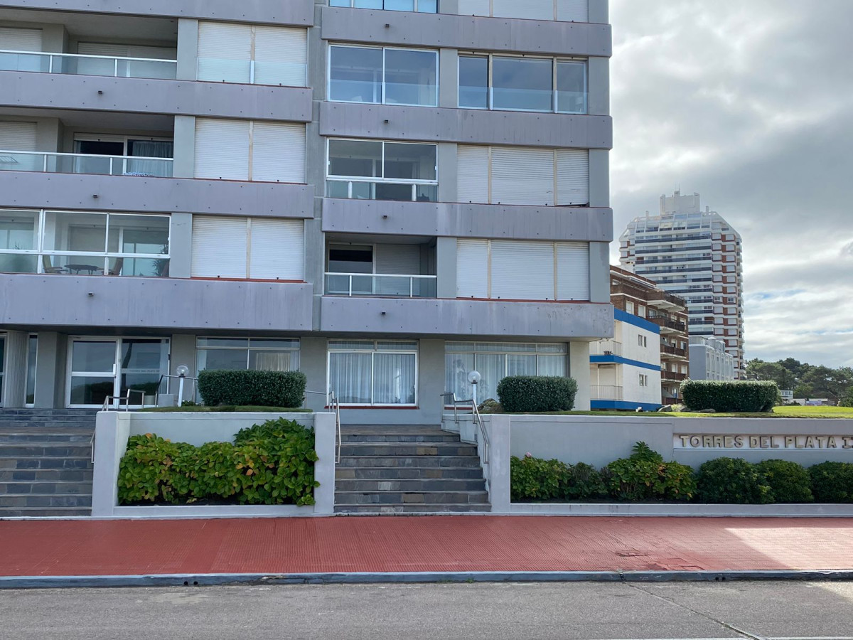 Venta apartamento 2 dormitorios Primera linea Playa Brava