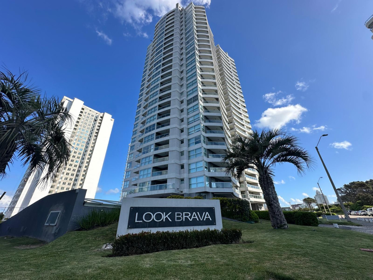 Venta y Alquiler temporario hermoso apartamento a 50 mas de playa Brava