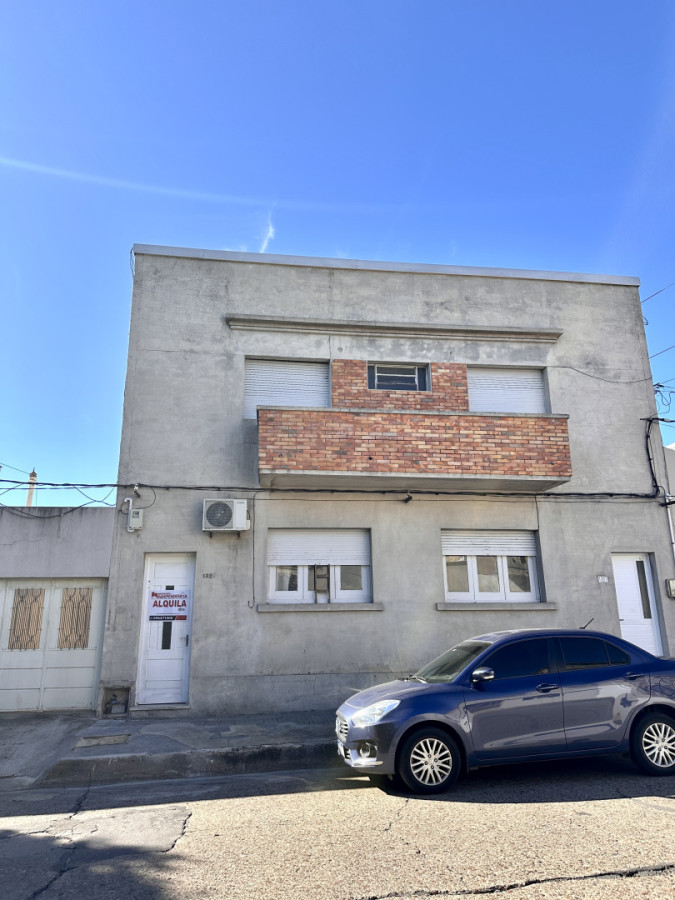Apartamento céntrico en Alquiler tres dormitorios