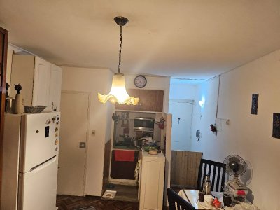Vendo monoambiente en Centro con dormitorio definido!