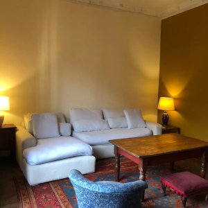 Vendo Apartamento, 3 Dormitorios, 2 Baños, Barrio Ciudad Vieja