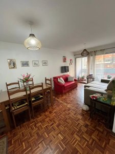 Venta Apartamento 1 dormitorio sobre 18 de julio con Renta
