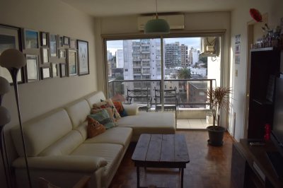 Vendo apartamento 2 dormitorios con garage en Pocitos