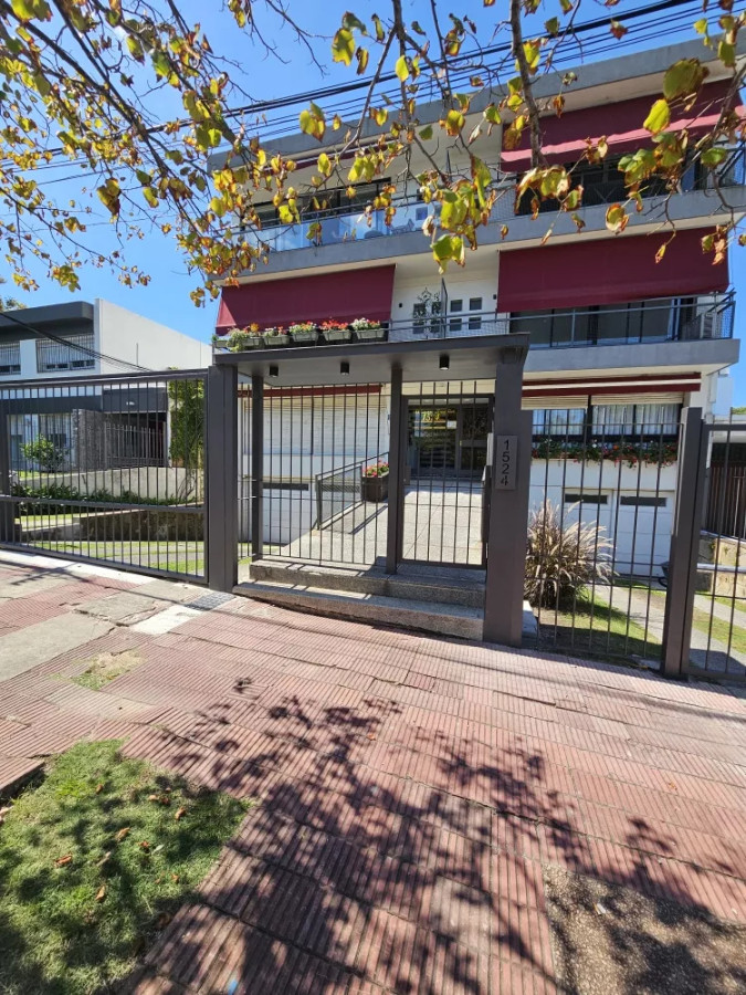 Alquilo apartamento 3 dormitorios Punta Gorda