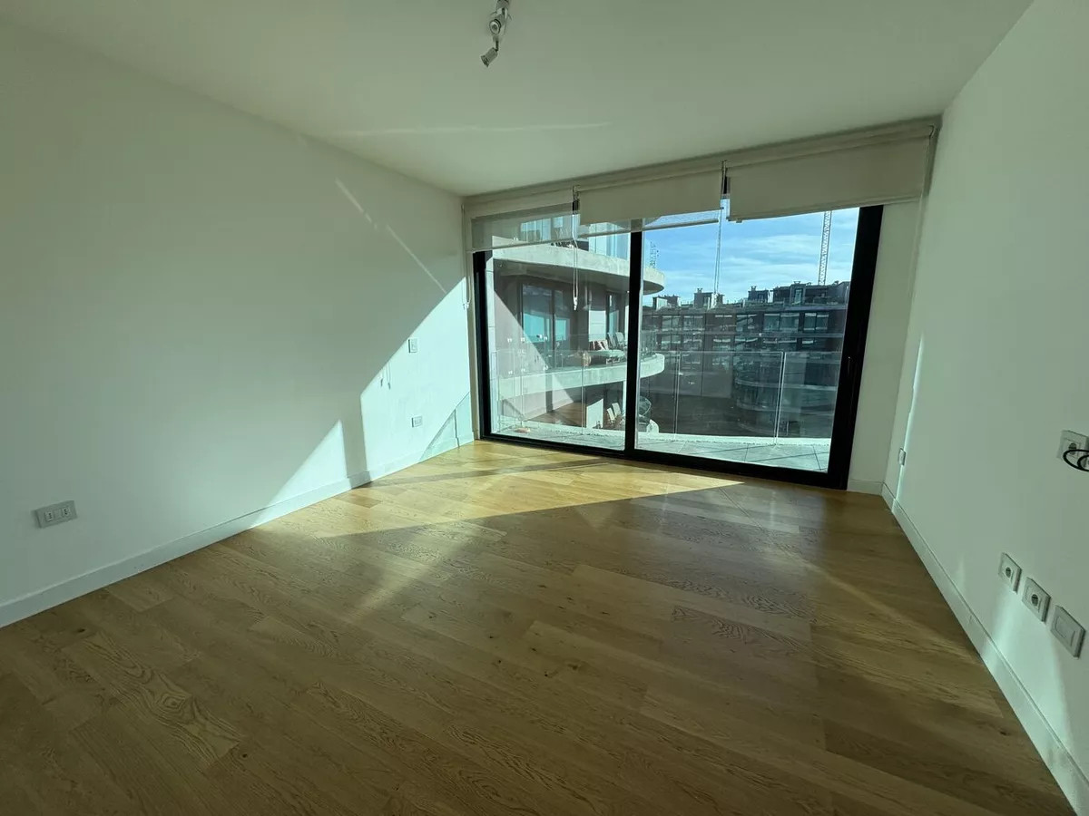 Alquilo apartamento, 3 dormitorios, 5 baño,  Barrio Puerto del Buceo