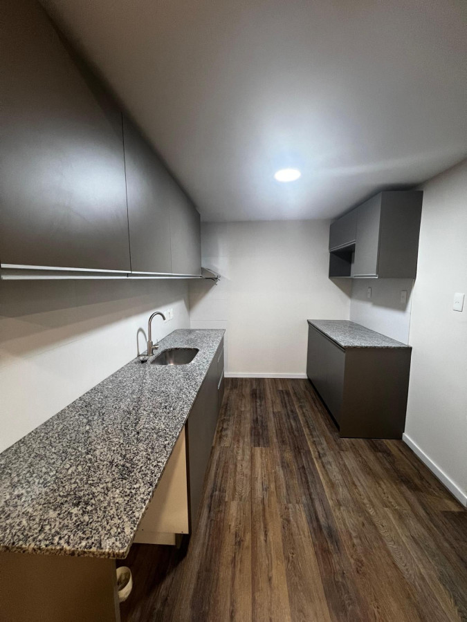 Vendo apartamento con patio y 2 dormitorios en zona Prado