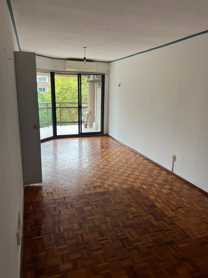 Alquilo Apartamento, 2 Dormitorios, 2 baños, Garage Fijo, Barrio Punta Carretas