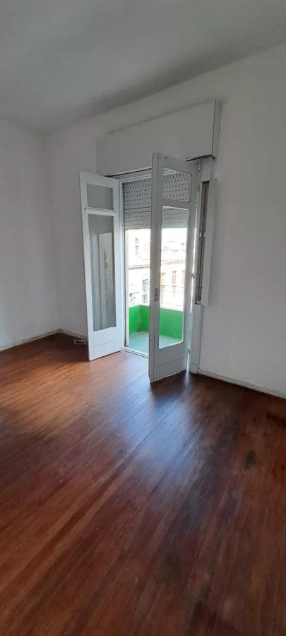 Alquilo apartamento 2 dormitorios en Ciudad Vieja