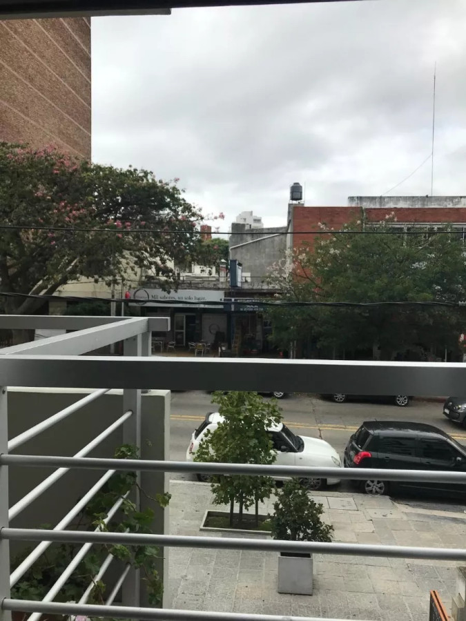 Alquilo Apartamento Amoblado con balcón, 1 Dormitorio, Pocitos
