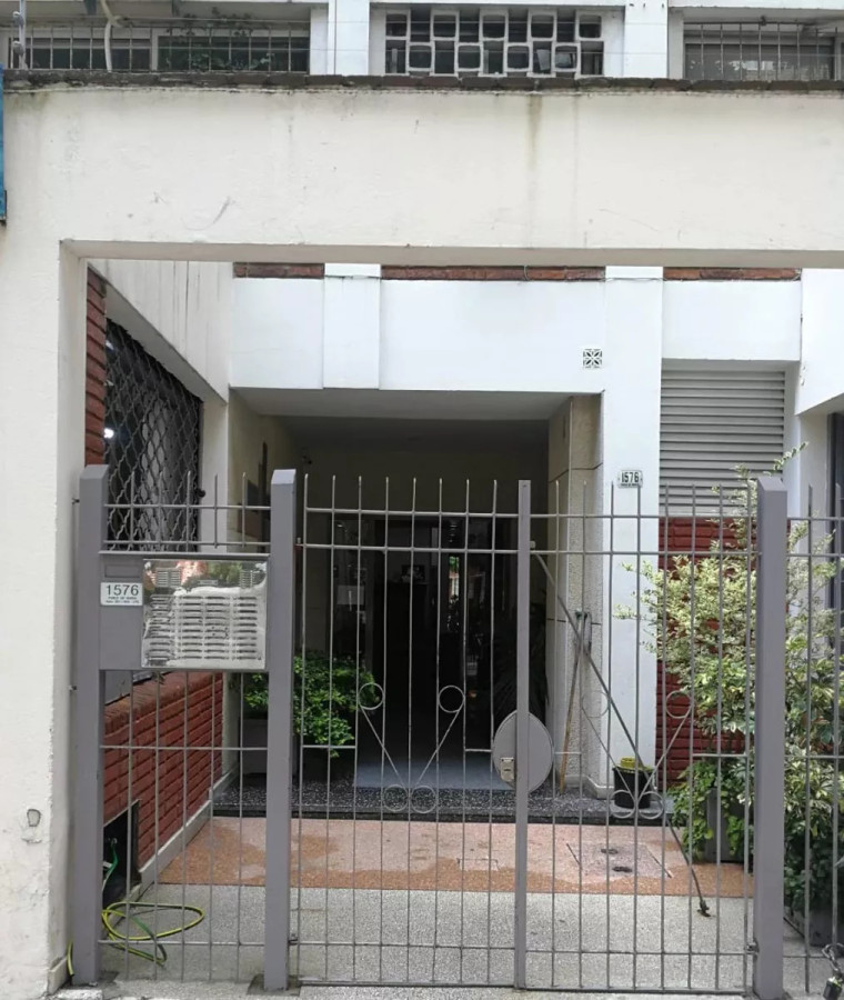 Alquilo Apartamento, 1 dormitorio, 1 baño, Barrio Cordón 