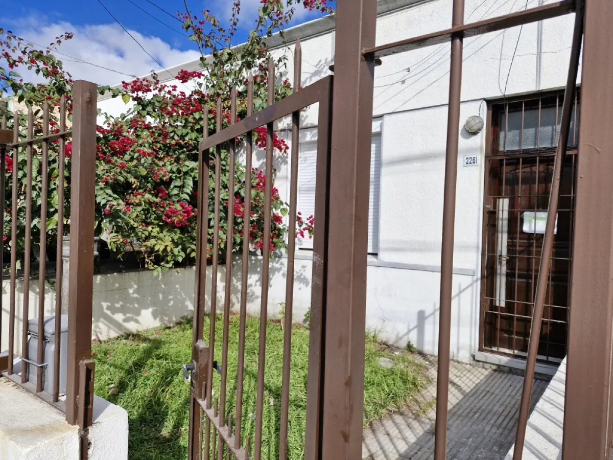 Alquilo casa 1 dormitorio, Buceo 