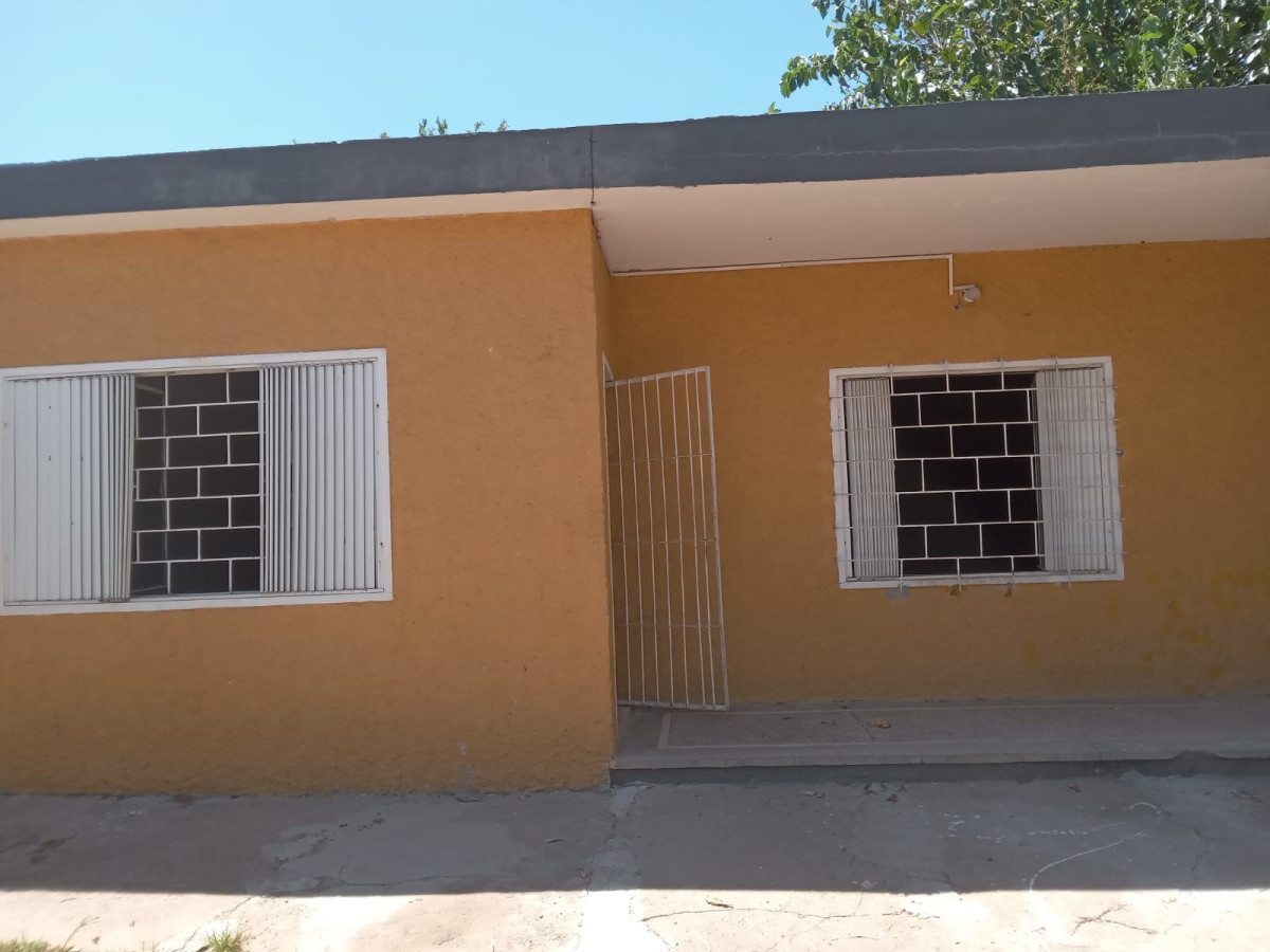 Alquiler casa 2 dormitorios Las Piedras Canelones
