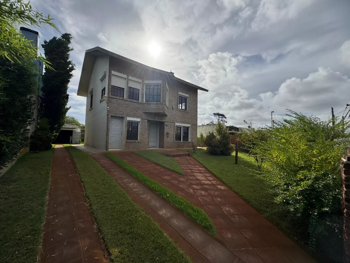 Venta casa 3 dormitorios Solymar sur