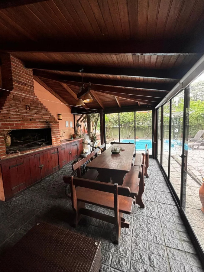 Venta casa 4 dormitorios 3 baños barbacoa piscina parque batlle