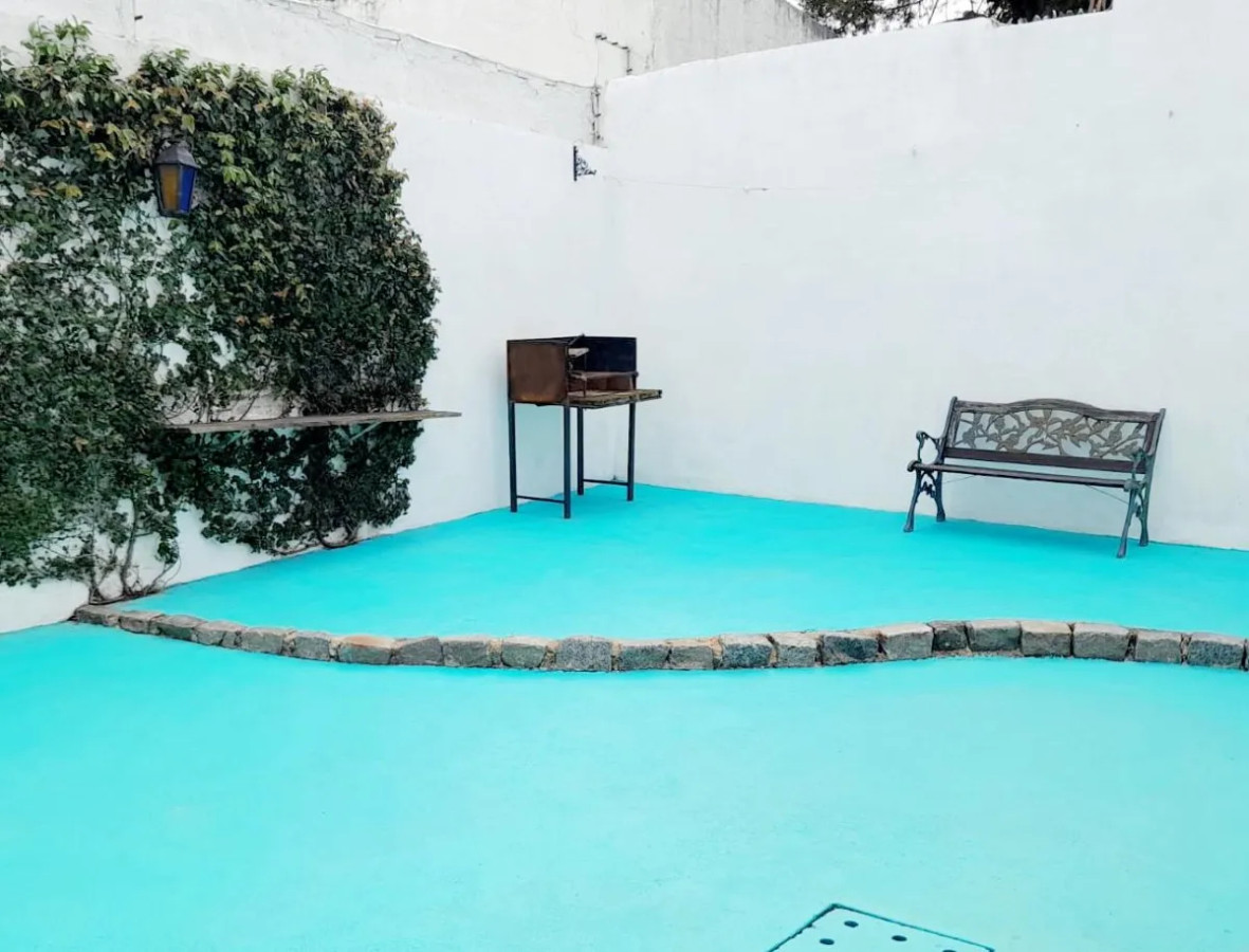 Alquiler Casa 1 Dormitorio, Patio con Parillero, Cochera, La Blanueada