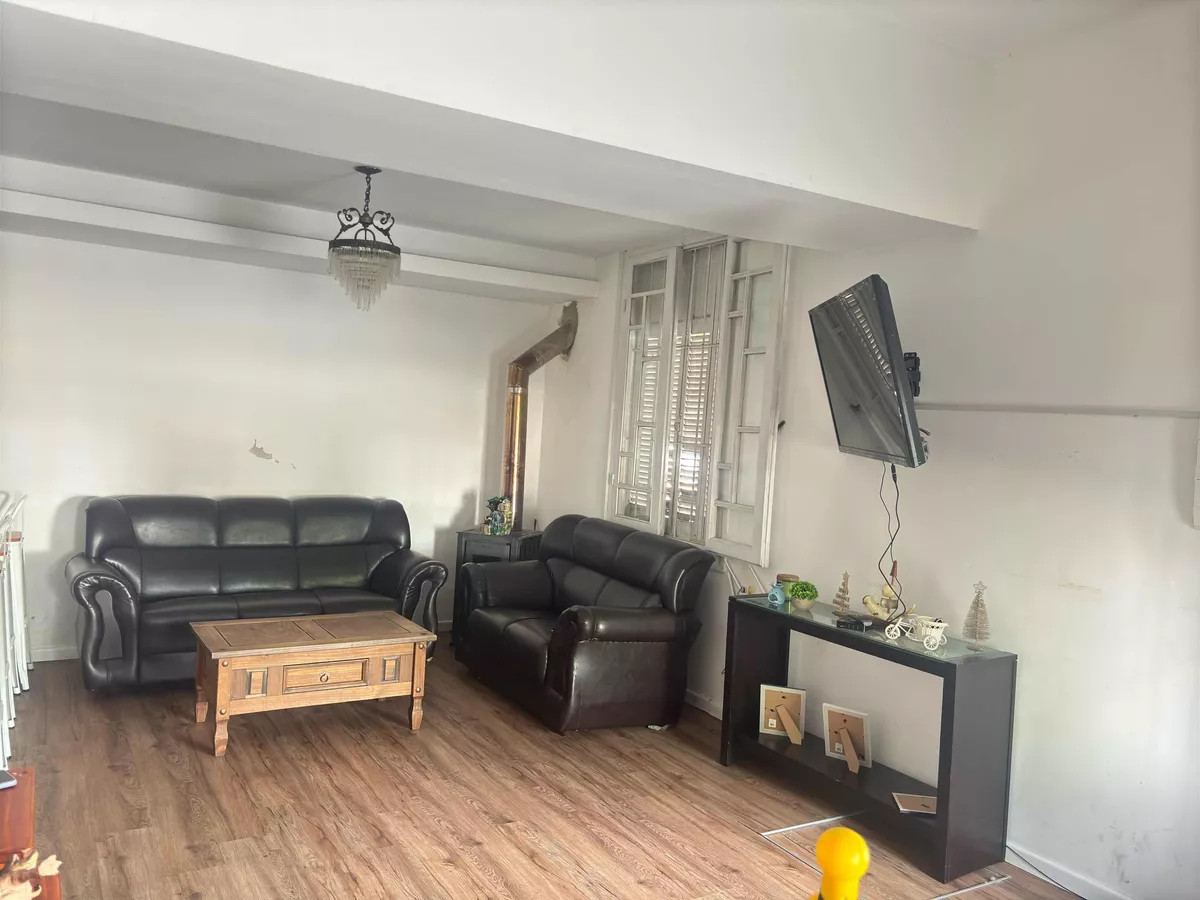 Alquilo casa de 3 dormitorios y 2 baños en zona Brazo Oriental 